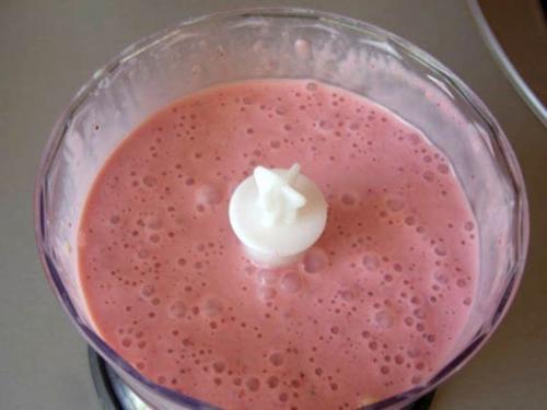 Бананово - клубничный коктейль. 02