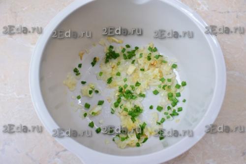 Гренки с яйцами и чесноком. 02