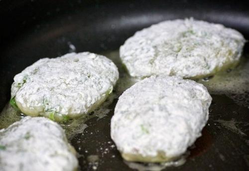 Рыбные котлеты.  Нежнейшие котлетки из рыбы с рисом - простые и очень вкусные. 04