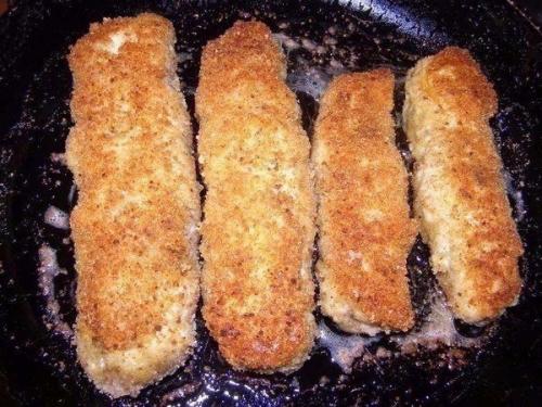 Куриные рулетики с грибами и сыром в сметанном соусе. 05 Куриные рулетики с грибами и сыром в сметанном соусе. 05