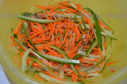 Салат из моркови и свежего огурца. 05