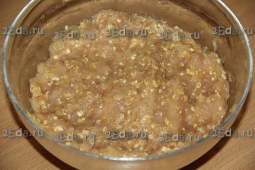 Куриные котлеты с овсяными хлопьями в духовке. 02 Куриные котлеты с овсяными хлопьями в духовке. 02