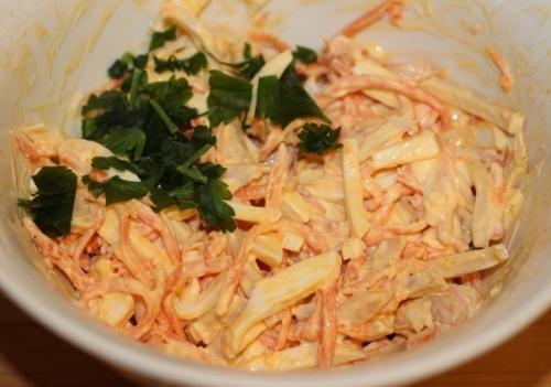 Салат из кальмаров и корейской моркови. 04