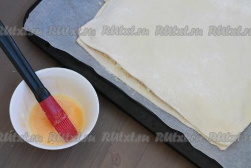 Простой и быстрый пирог с рыбными консервами. 06