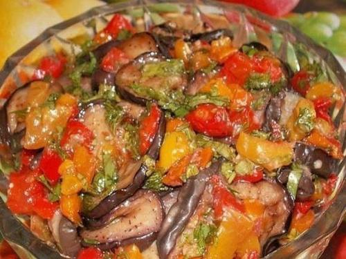 Баклажаны с перцем на зиму. Баклажаны с перцем на зиму.