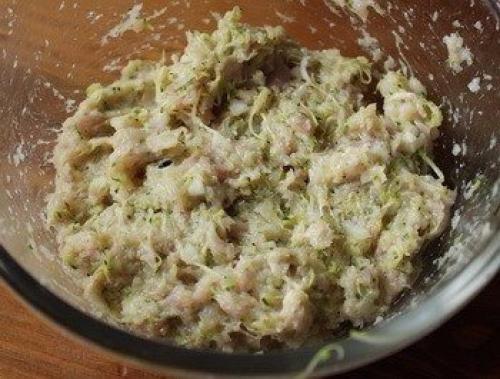 Кабачково - куриные котлеты. 04