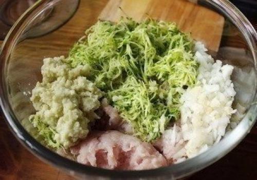 Кабачково - куриные котлеты. 03