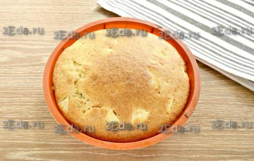 Пышный манник с яблоками. 03