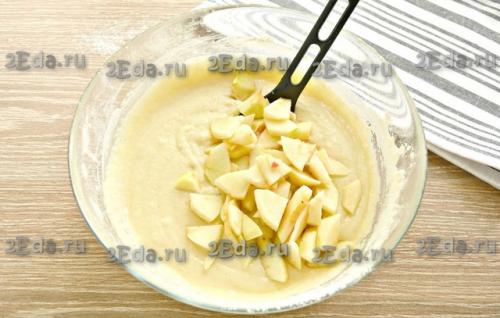 Пышный манник с яблоками. 01