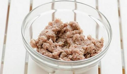 Селедочное масло.  Все в нашей стране знают и любят такую закуску, как масло селедочное, рецепт которого несложен в приготовлении. 01
