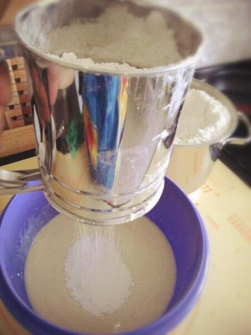 Пышки на сгущенке. Очень простой и легкий рецепт. 03