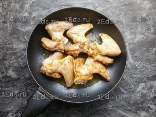 Куриные крылышки в соевом соусе на сковороде. 03 Куриные крылышки в соевом соусе на сковороде. 03