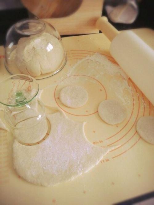 Пышки на сгущенке. Очень простой и легкий рецепт. 06