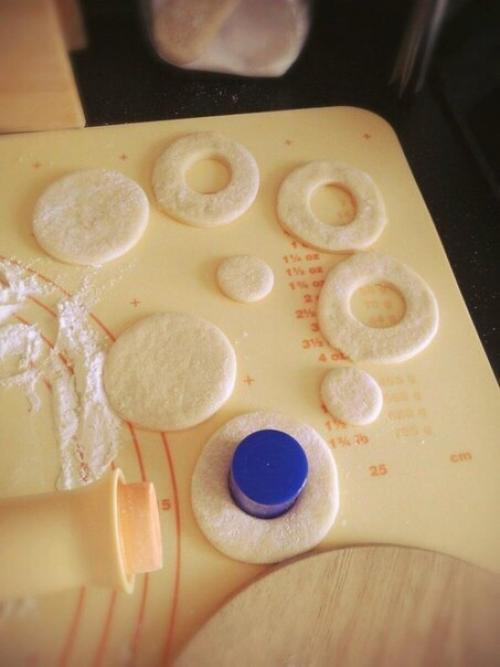 Пышки на сгущенке. Очень простой и легкий рецепт. 07