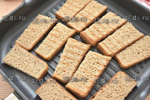 Бутерброды со шпротами, плавленным сыром и солёным огурцом. 05 Бутерброды со шпротами, плавленным сыром и солёным огурцом. 05