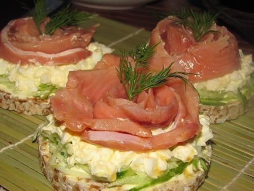 Бутербродики с рыбкой.