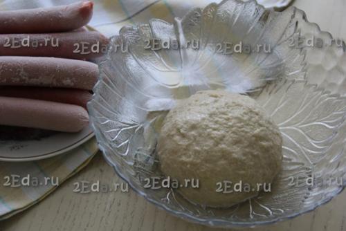 Сосиски в дрожжевом тесте на сковороде. 01 Сосиски в дрожжевом тесте на сковороде. 01