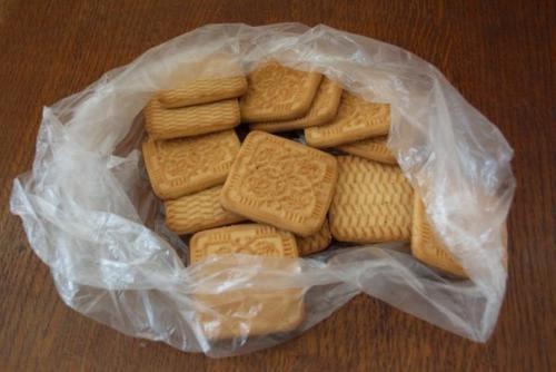 Колбаска из печенья и какао. 01