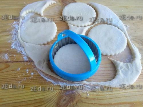 Печенье Бычок.  Новогодние праздники - это особенные дни, собирающие всю семью за торжественным столом. 02 Печенье Бычок.  Новогодние праздники - это особенные дни, собирающие всю семью за торжественным столом. 02