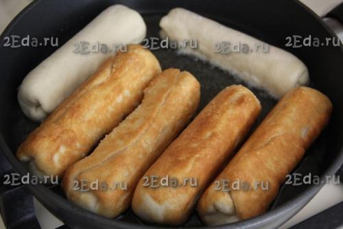 Сосиски в дрожжевом тесте на сковороде. 05 Сосиски в дрожжевом тесте на сковороде. 05
