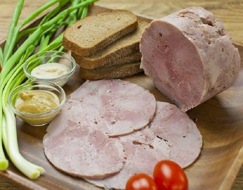 Королевское мясо.  В жестяную банку рукав с куриным мясом положи.