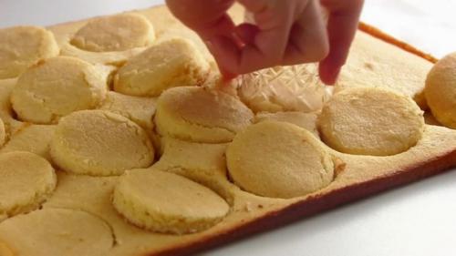 Пирожное Лакомка.  Пирожное лакомка- это очень вкусное и нежное лакомство. 03 Пирожное Лакомка.  Пирожное лакомка- это очень вкусное и нежное лакомство. 03