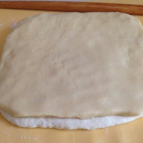 Очень вкусные, мягкие, рассыпчатые рогалики, просто тают во рту. 02