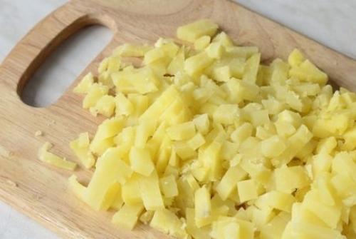 Салат с тунцом, картофелем и морковью. 05