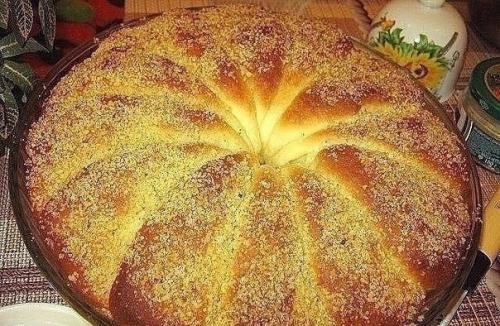 Пасхальный сдобный каравай.

