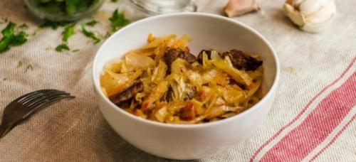 4 рецепта тушеной капусты с картошкой и мясом для всей семьи. 03 4 рецепта тушеной капусты с картошкой и мясом для всей семьи. 03