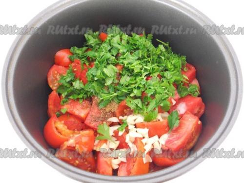 Помидоры резанные с чесноком на зиму. 03