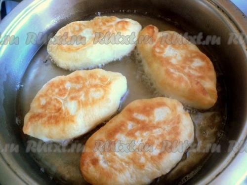 Пирожки с луком и яйцом. 05