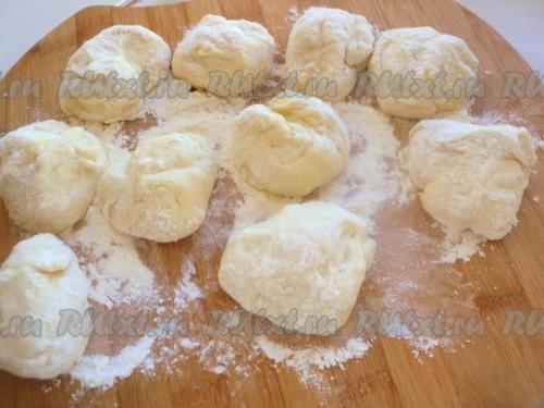 Пирожки с луком и яйцом. 03