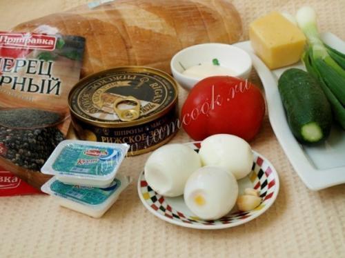 Праздничные бутерброды со шпротами. 01