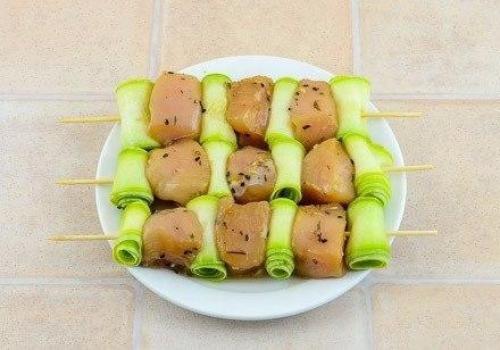 Куриные шашлычки с кабачками. 05