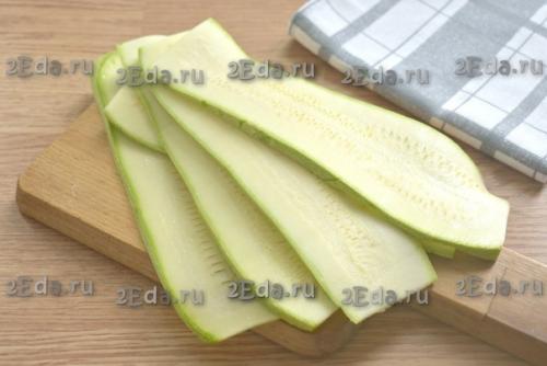 Кабачковые рулетики с сыром и чесноком. 01 Кабачковые рулетики с сыром и чесноком. 01