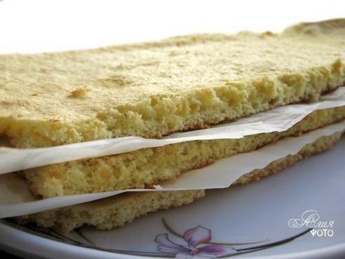 Пирожное Нежное. Пирожное назвала Нежное потому, что промазывала его очень нежным белково - масляным кремом. 03 Пирожное Нежное. Пирожное назвала Нежное потому, что промазывала его очень нежным белково - масляным кремом. 03