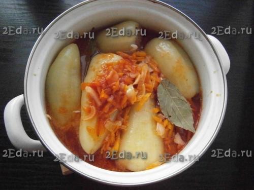 Фаршированные перцы в томатном соусе. 06