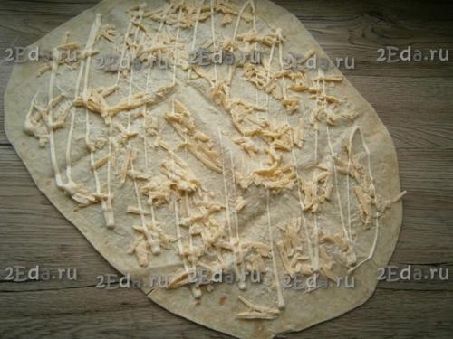 Рулет из лаваша с крабовыми палочками и огурцом. 01 Рулет из лаваша с крабовыми палочками и огурцом. 01