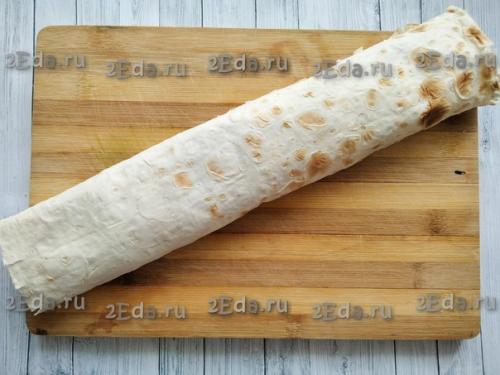 Рулет из лаваша с консервированным тунцом. 05 Рулет из лаваша с консервированным тунцом. 05