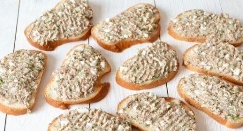 Горячие бутерброды с сайрой. 05 Горячие бутерброды с сайрой. 05