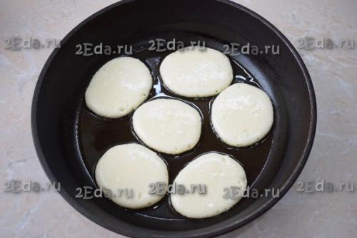 Как приготовить пышные оладьи на кефире без дрожжей. 04 Как приготовить пышные оладьи на кефире без дрожжей. 04