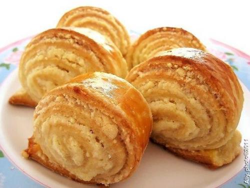 Гата.  Ну очень вкусные рулетики!