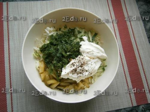 Салат с пекинской капустой, огурцом и горошком. 03