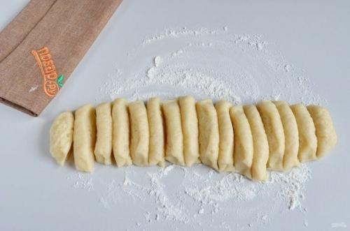 Вэрзэре.  Перед вами национальное блюдо молдавской кухни - небольшие пирожочки с капустой. 05 Вэрзэре.  Перед вами национальное блюдо молдавской кухни - небольшие пирожочки с капустой. 05