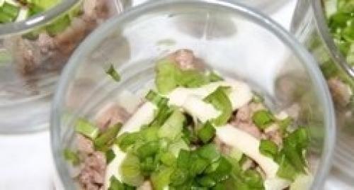 Салат с печенью трески в бокале Северный. 04