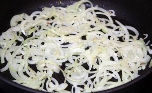 Бефстроганов.  Рецепт классического и, можно сказать, легендарного блюда русской кухни - бефстроганов, из старой советской книги. 02