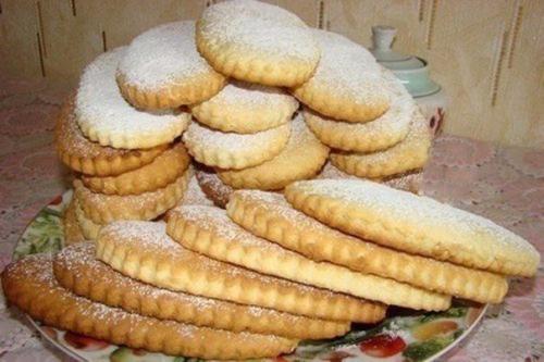 Молочные коржики из детства с ванилью. 

