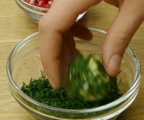 Салатные шарики с селёдкой. 06