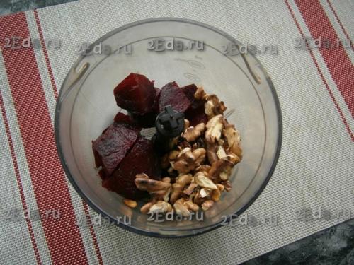Пхали из свеклы по-грузински с орехами. 01 Пхали из свеклы по-грузински с орехами. 01